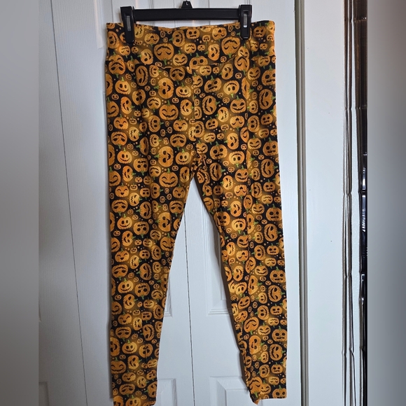 LuLaRoe Halloween Legging! - Picture 1 of 2